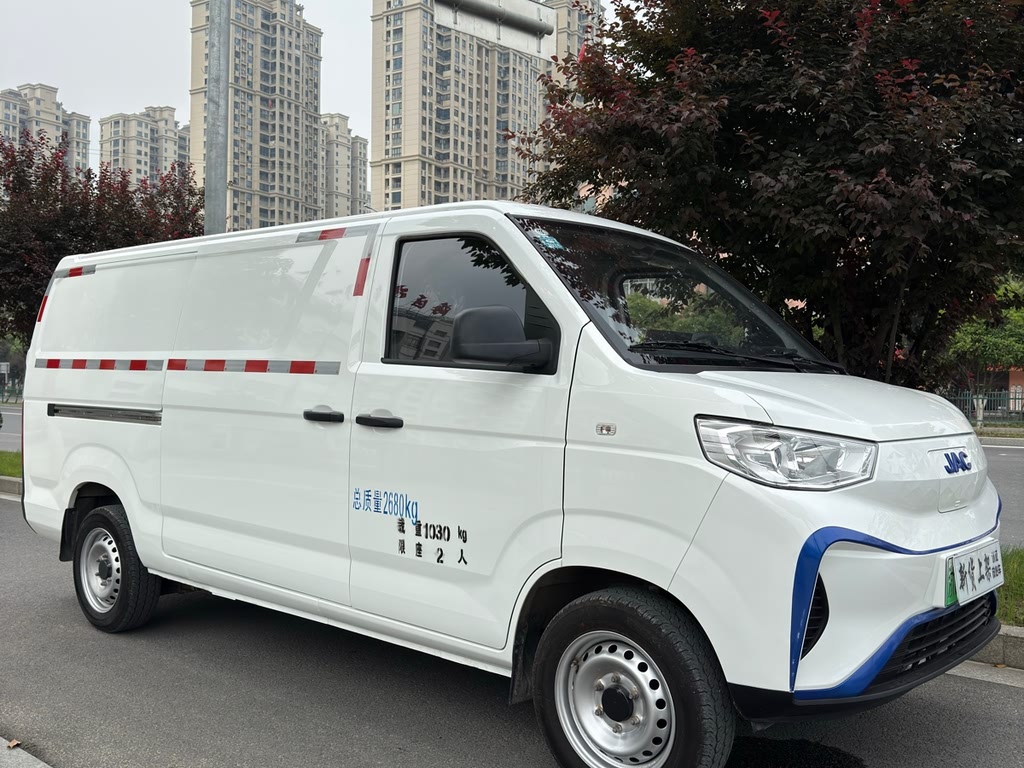 Luen Cat 2023 M1 (аккумулятор Guoxuan High-Tech 40.55kWh, флагманская версия)