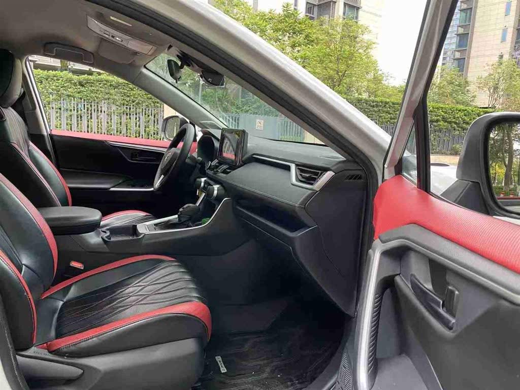 Toyota RAV4 2.0 CVT 2WD Urban 2022