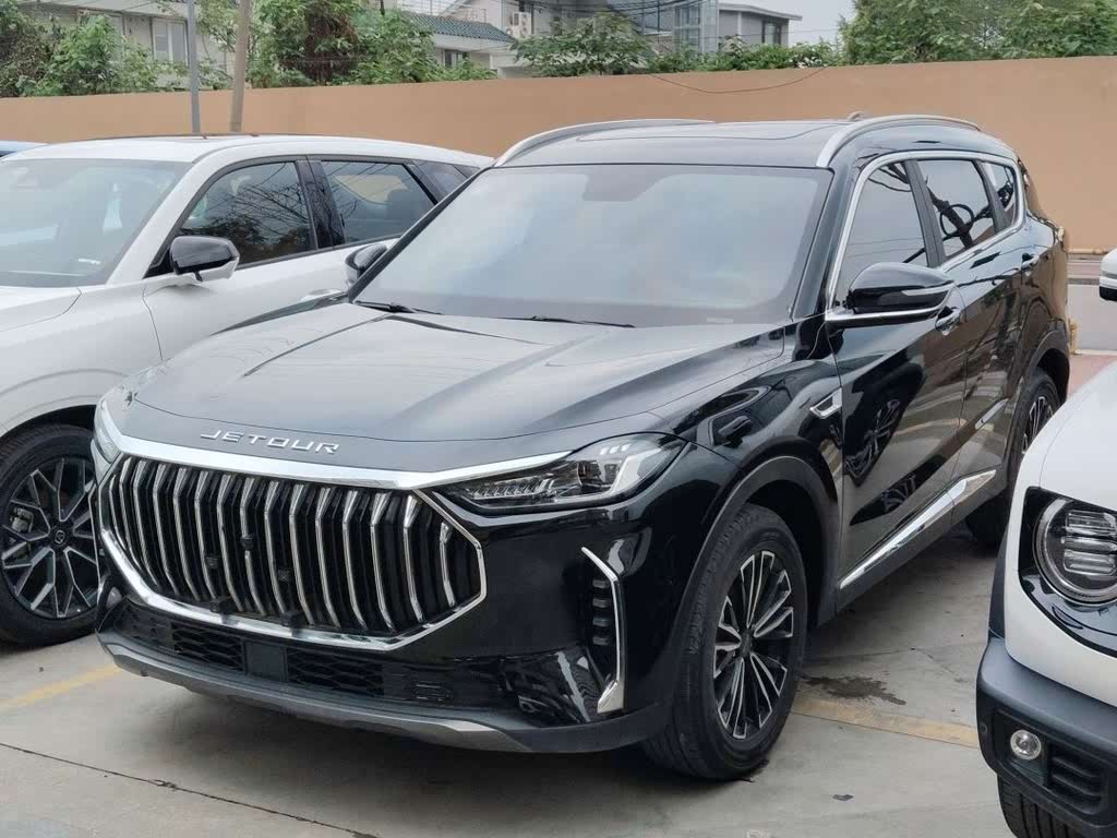 Jetour X70 Plus 2023 1.5T MT Warrior 7 seats