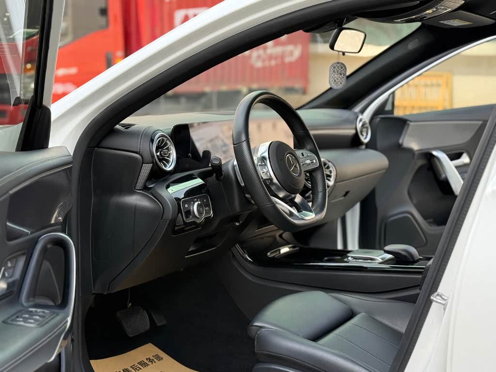 Mercedes-Benz A-Класс A 200 L Седан Sport Style 2022