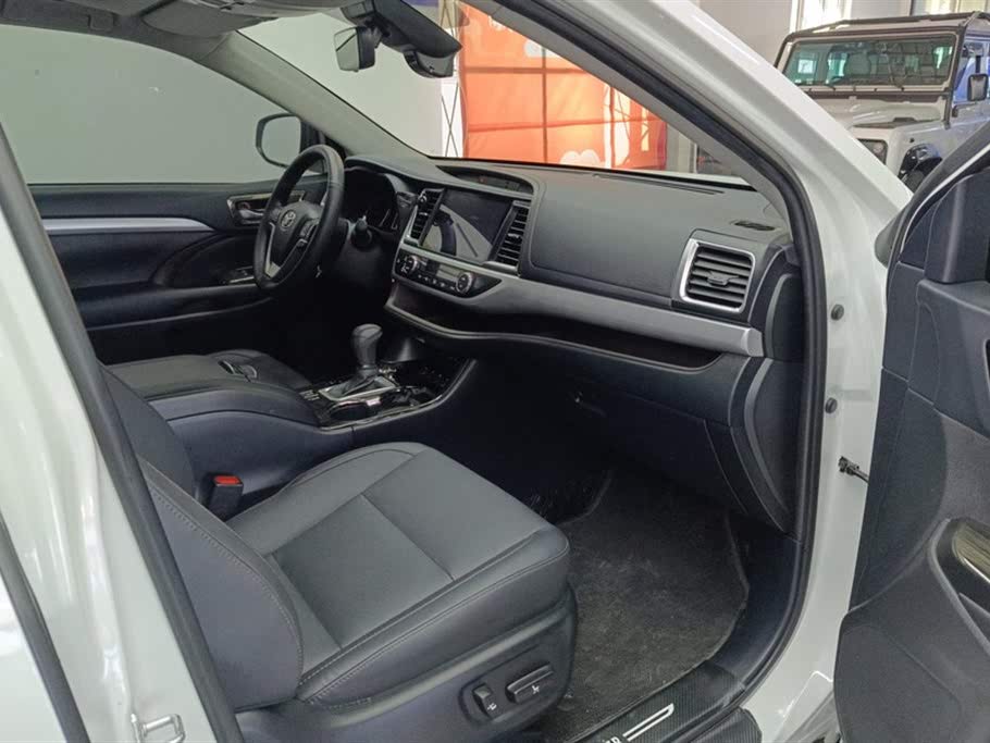 Toyota Highlander 2.0T 4WD Luxury 7-seat (2021)