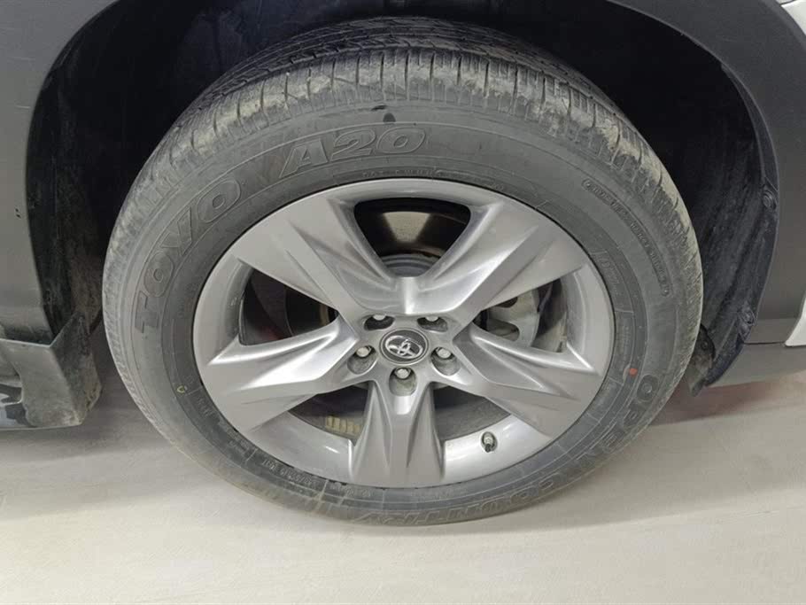 Toyota Highlander 2.0T 4WD Luxury 7-seat (2021)