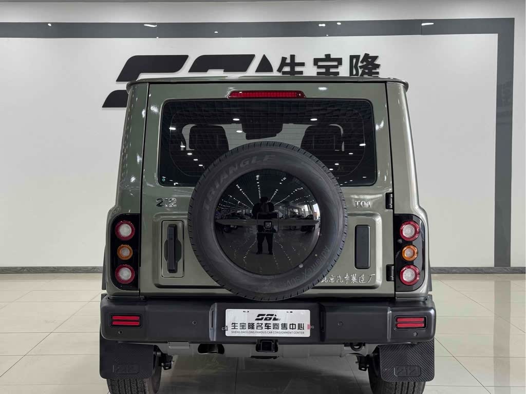 BAW 212 T01 2024 2.0T Explorer