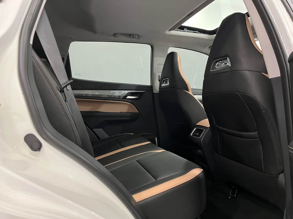 Geely Haoyue PRO 2024 1.5T DCT Horizon+