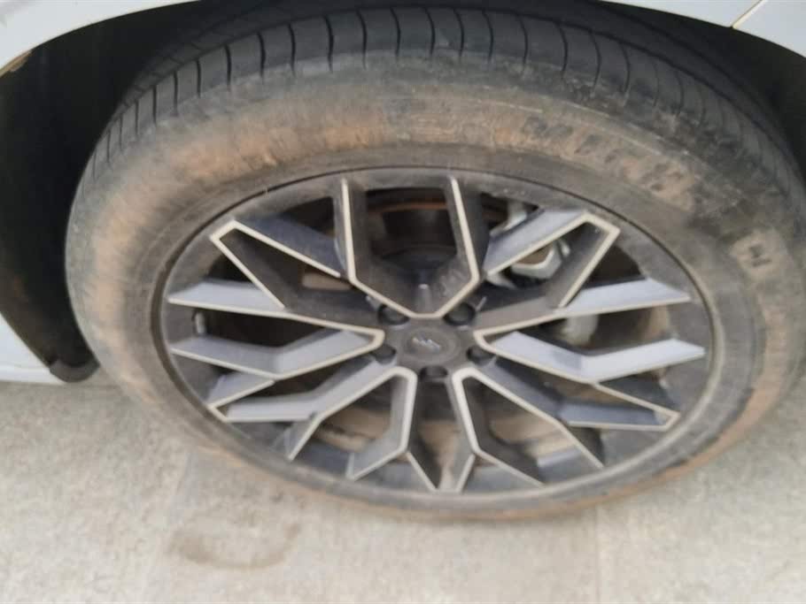 Changan Oshan Z6 iDD (Plug-in Hybrid) 150KM Flagship PLUS с интеллектуальной парковкой (2022)
