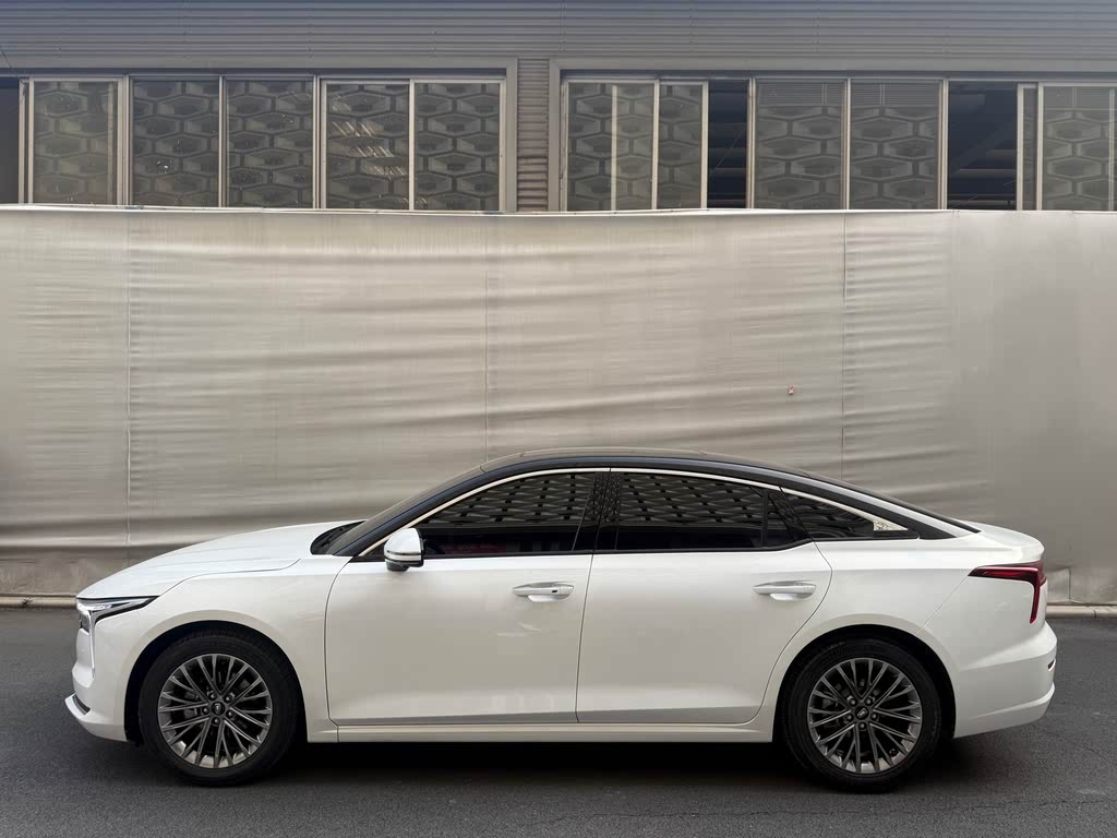 Bestune B70 III 1.5T AT Premium 2022