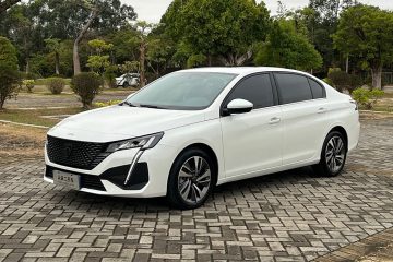 Peugeot 408 2022 1.6T Light Chaser Edition