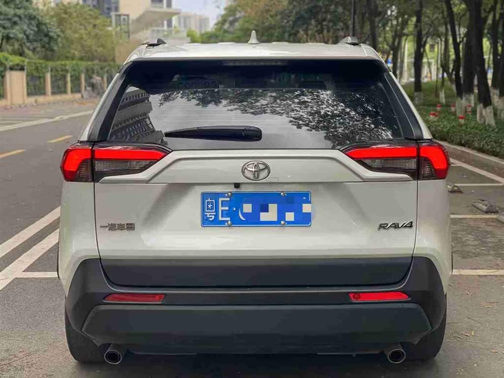 Toyota RAV4 2.0 CVT 2WD Urban 2022