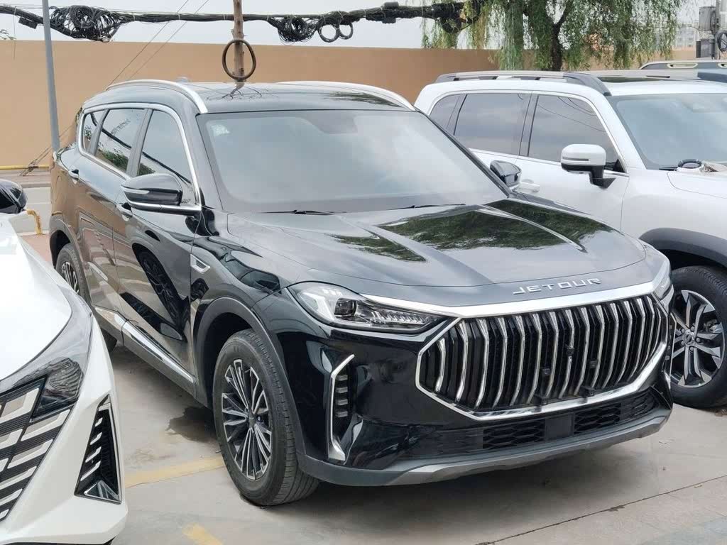 Jetour X70 Plus 2023 1.5T MT Warrior 7 seats