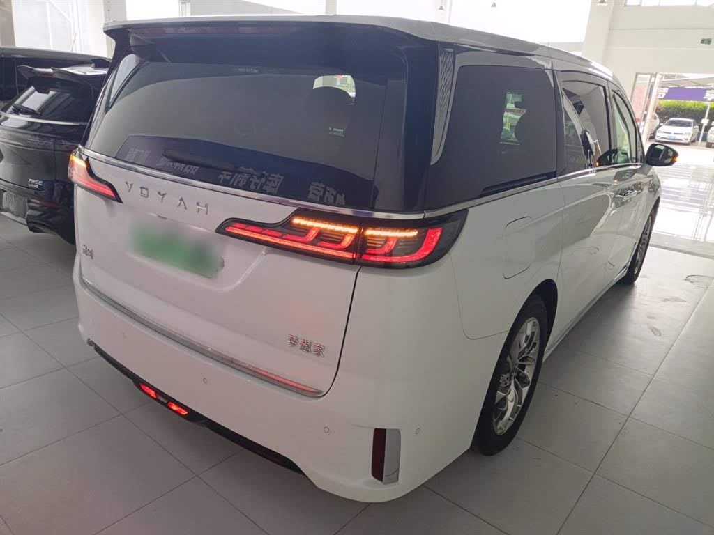 Voyah Dreamer EV Long Range Premium 2024