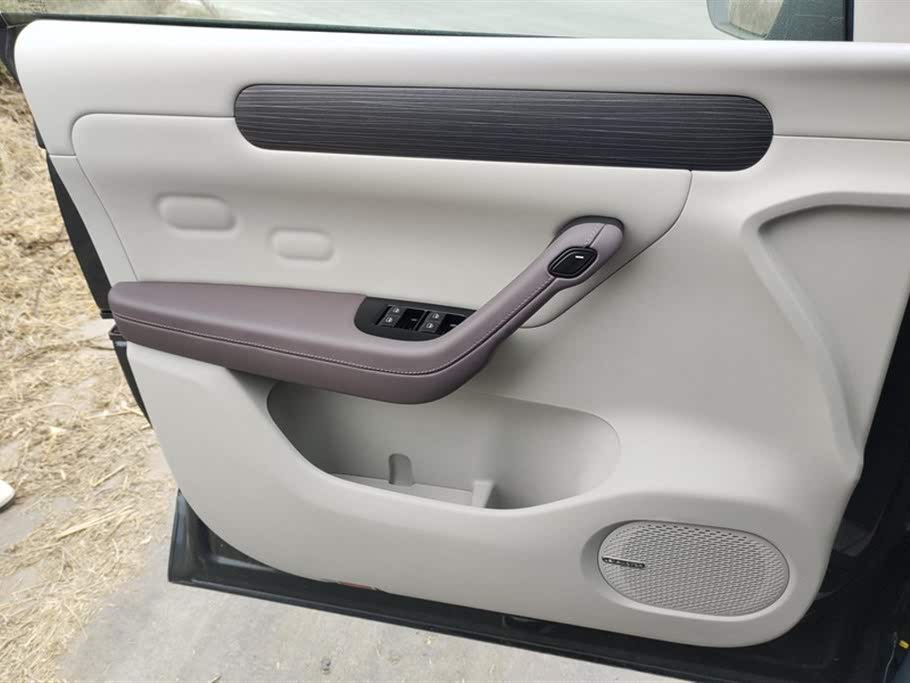 Leapmotor C11 2023 Электромобиль 580 Performance AWD