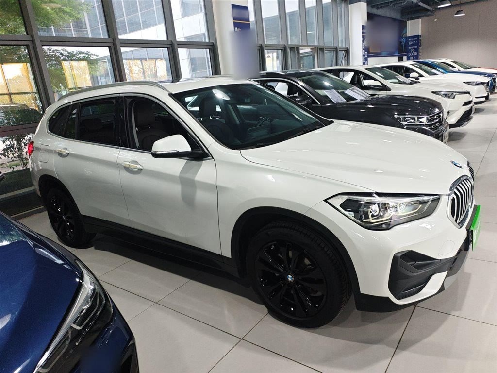 BMW X1 sDrive20i 2021 модельного года, комплектация Fashion.