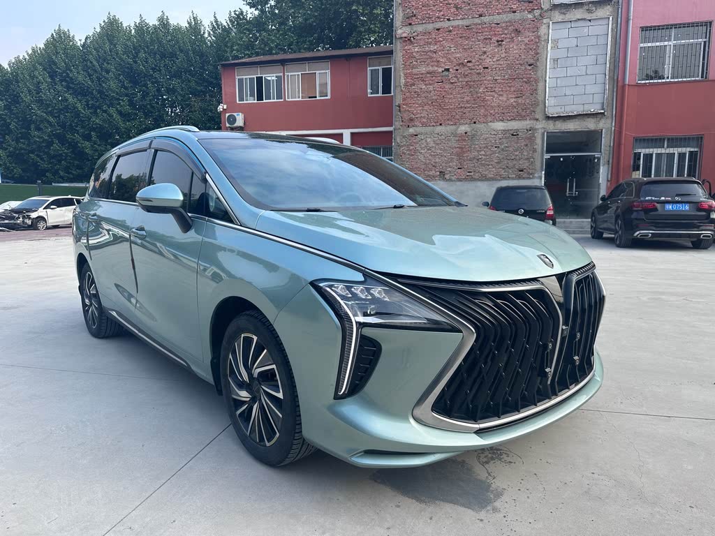 Forthing Yacht 2022 1.5T DCT Wave Edition