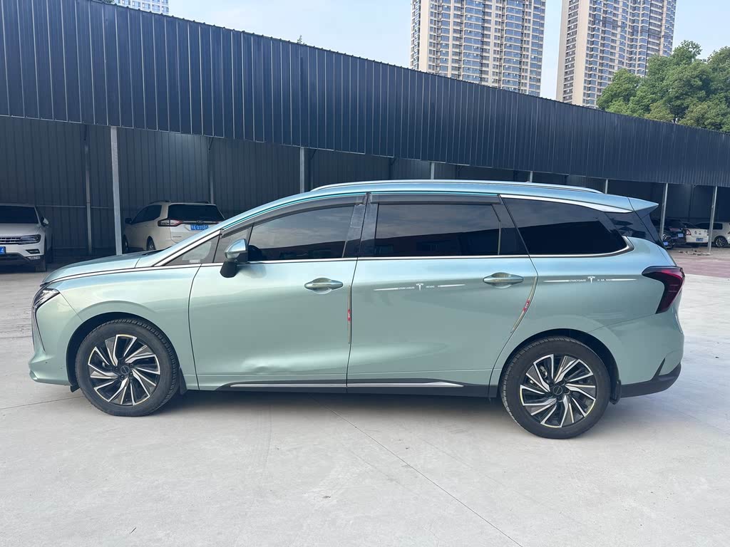 Forthing Yacht 2022 1.5T DCT Wave Edition