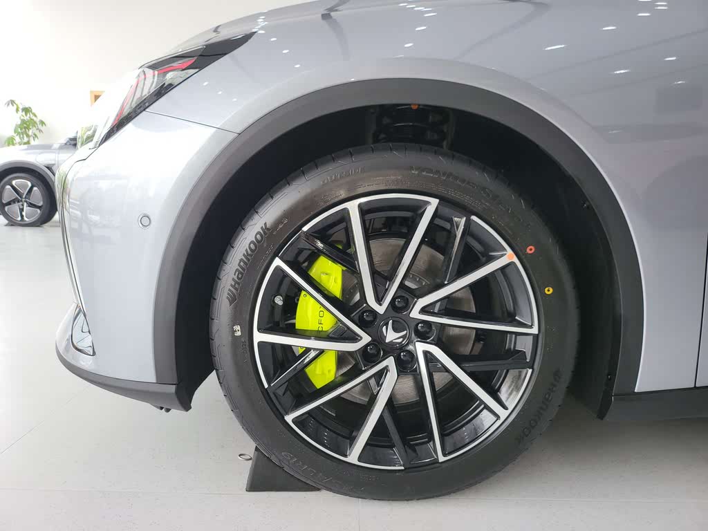 BAIC Arcfox Alpha S5 2025 708MAX 200kW