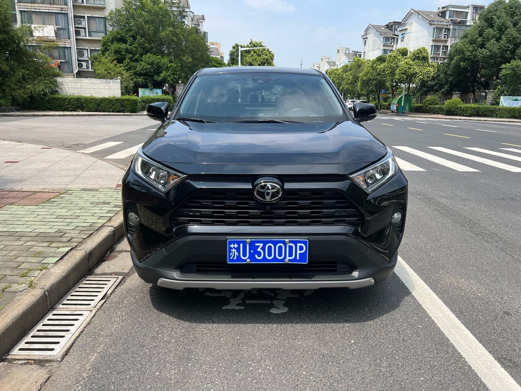 Toyota RAV4 2.0 CVT 2WD Fengshang Plus 2022