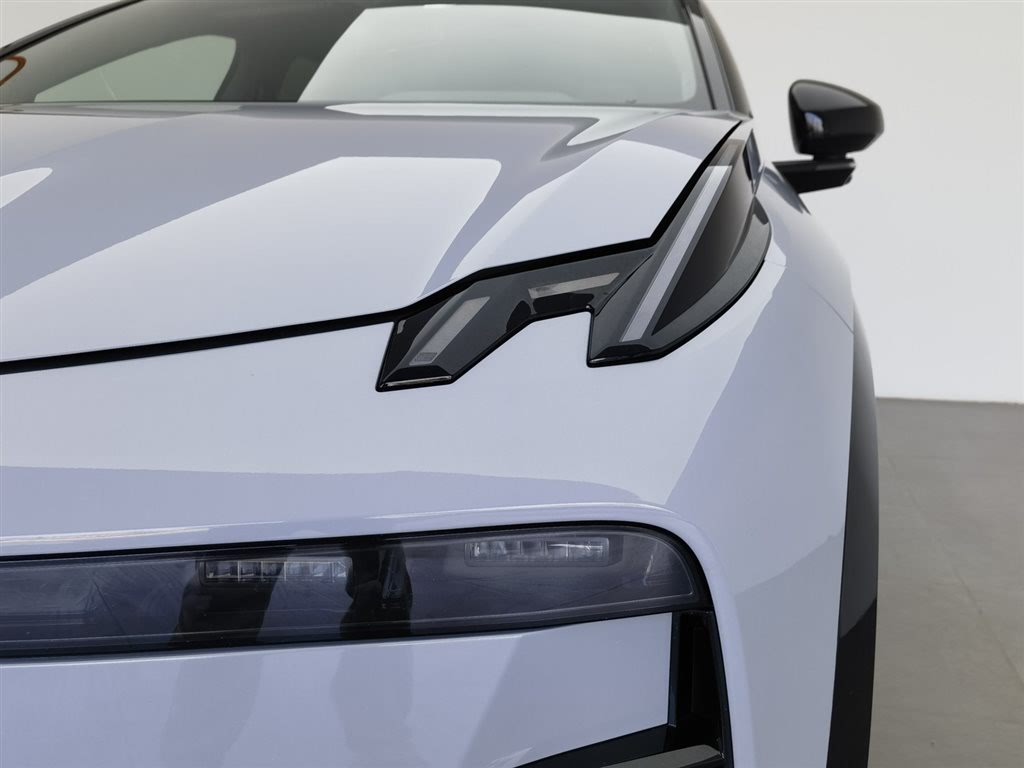 Zeekr X 2024, 4-местная заднеприводная версия