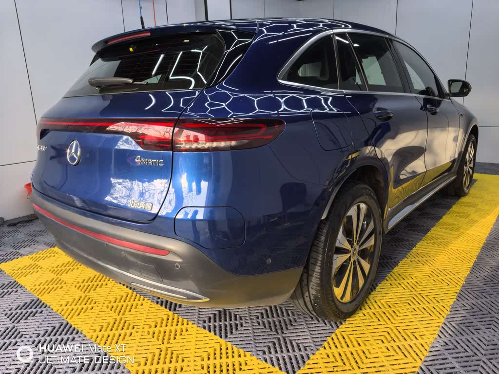 Mercedes-Benz EQC 350 4MATIC 2021 года