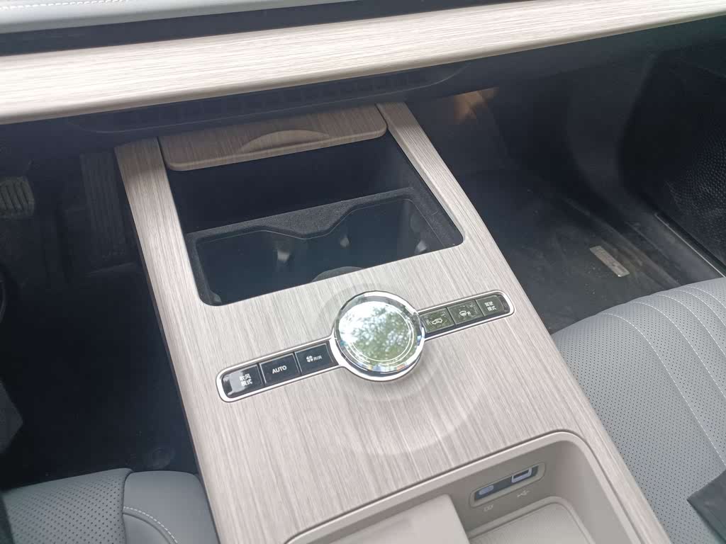 Galaxy E8 2024 550 km RWD Max