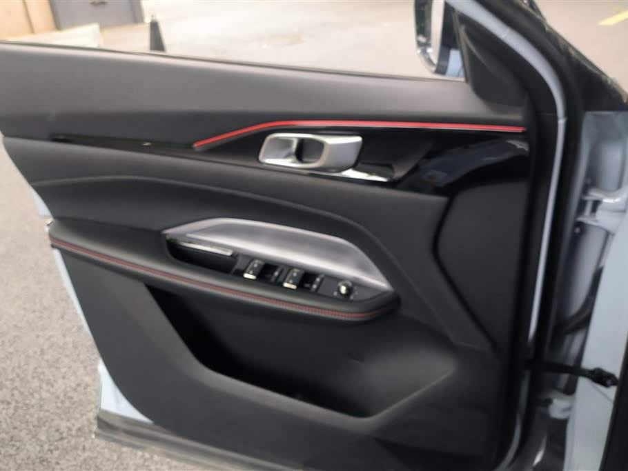 Changan Oshan Z6 1.5T DCT iBlue Whale 2022