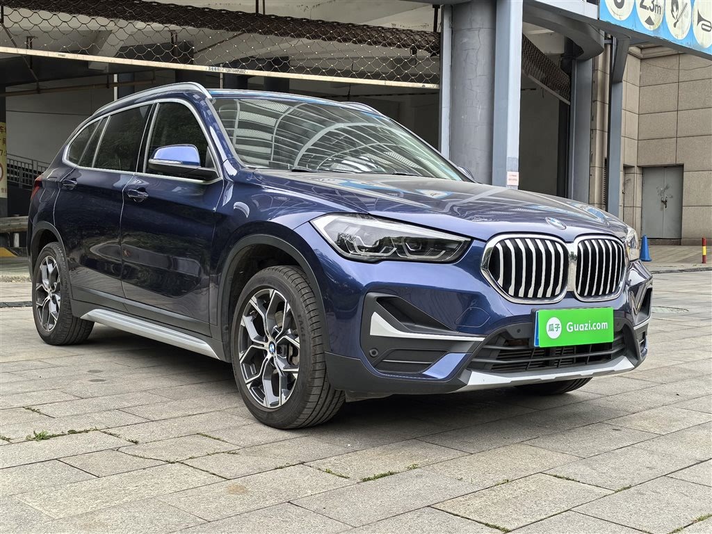 BMW X1 sDrive20Li (G20) 2020 года, комплектация Premium