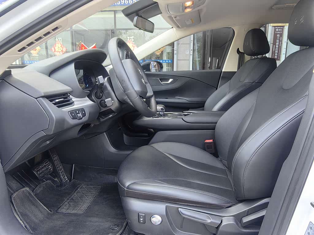 Hongqi E-QM5 2023 620km PLUS