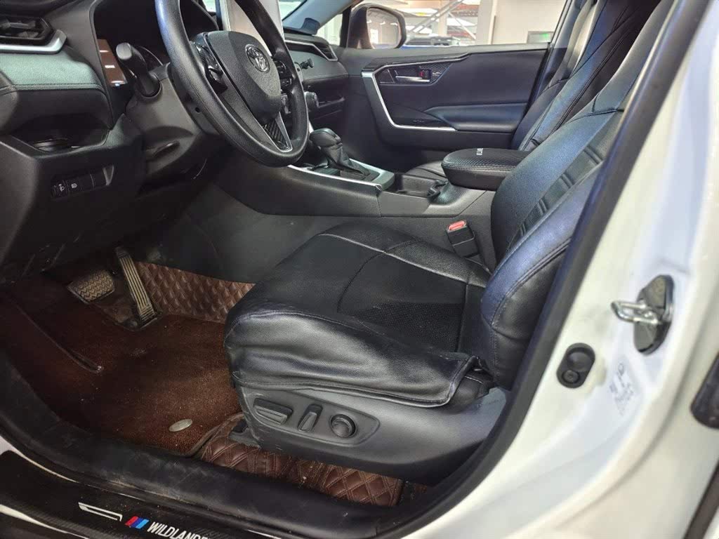 Внедорожник Toyota Highlander 2020 2.0 CVT 2WD Luxury