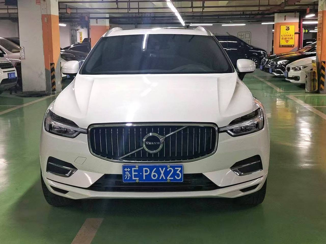 VOLVO XC60 2021