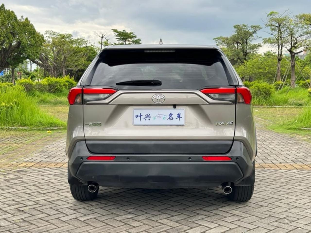 TOYOTA RAV4 2022