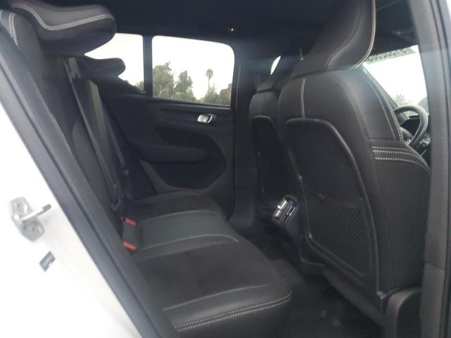 VOLVO XC40 T4 R-DESIGN 2021