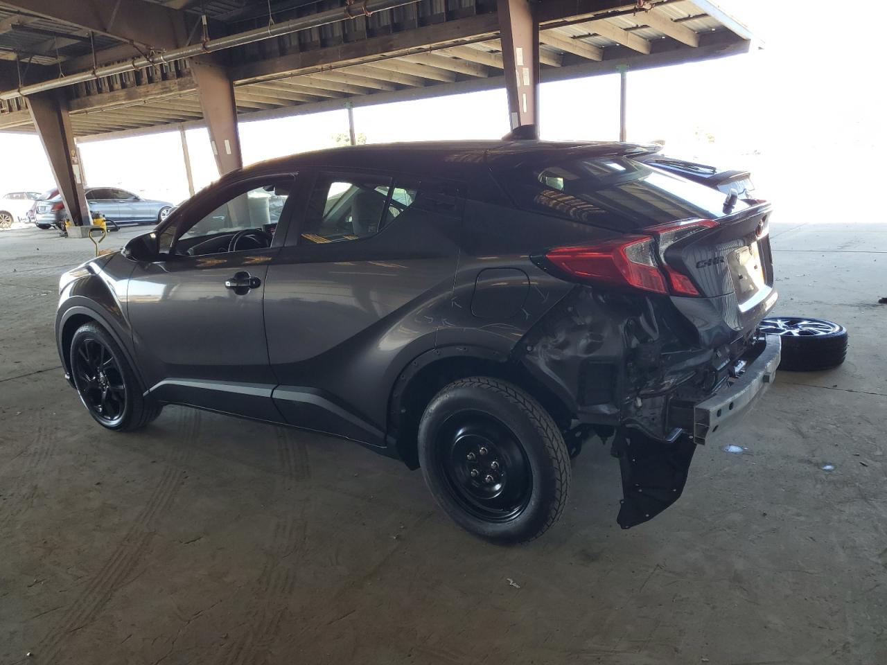 TOYOTA C-HR XLE 2021