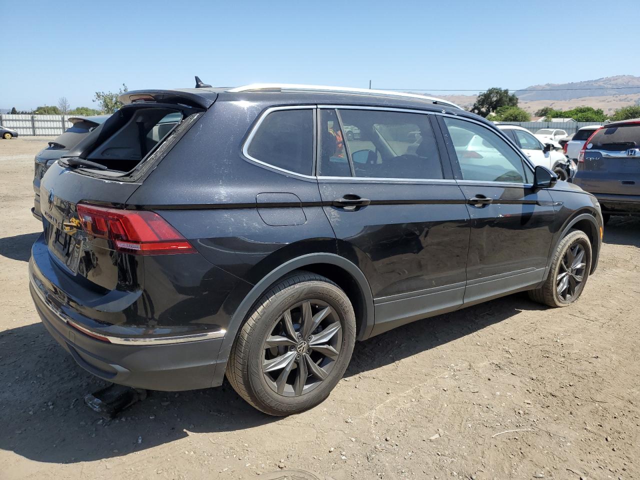 VOLKSWAGEN TIGUAN SE 2023