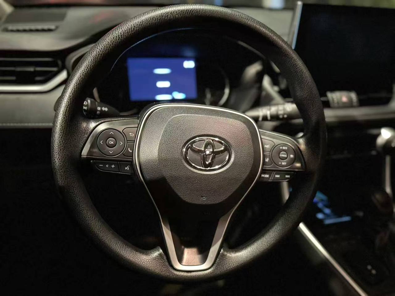 TOYOTA RAV4 2021