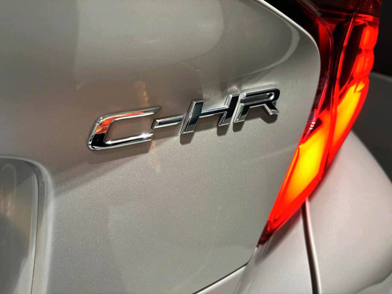 TOYOTA C-HR 2021