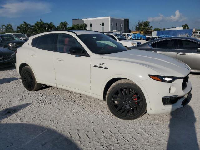 MASERATI LEVANTE BASE 2021