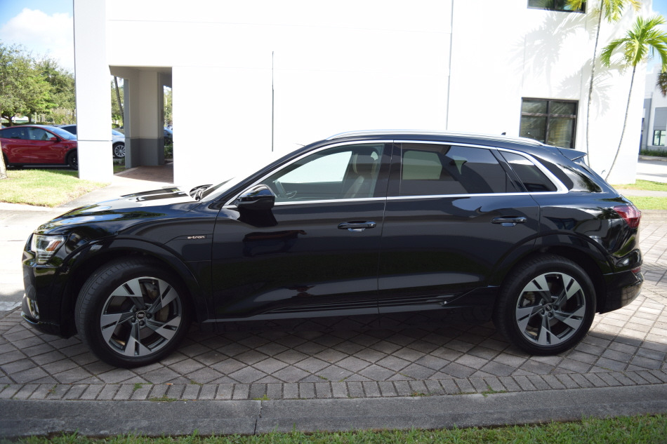 Audi e-tron Premium 2022