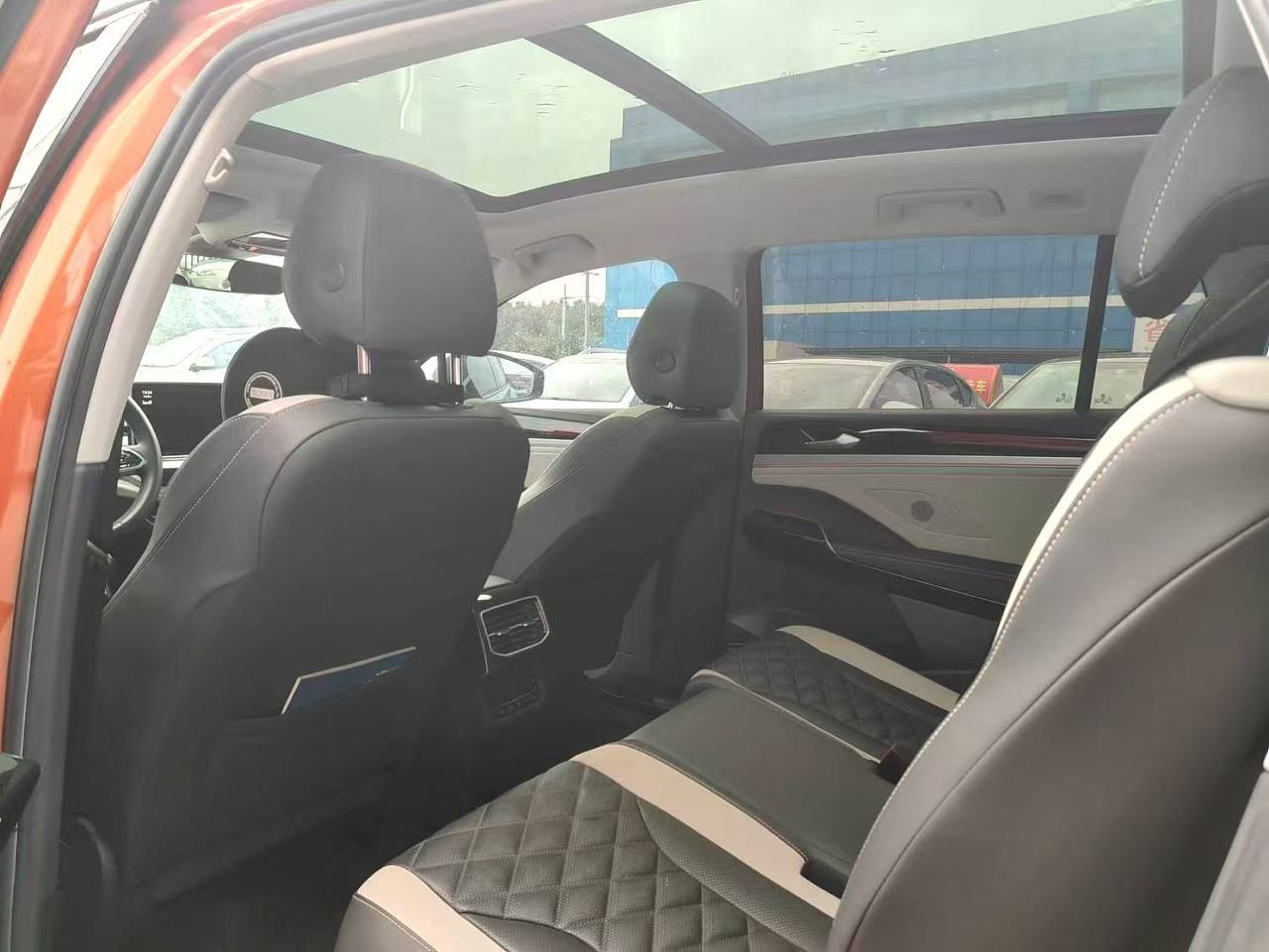 Volkswagen ID.6 CROZZ 2021