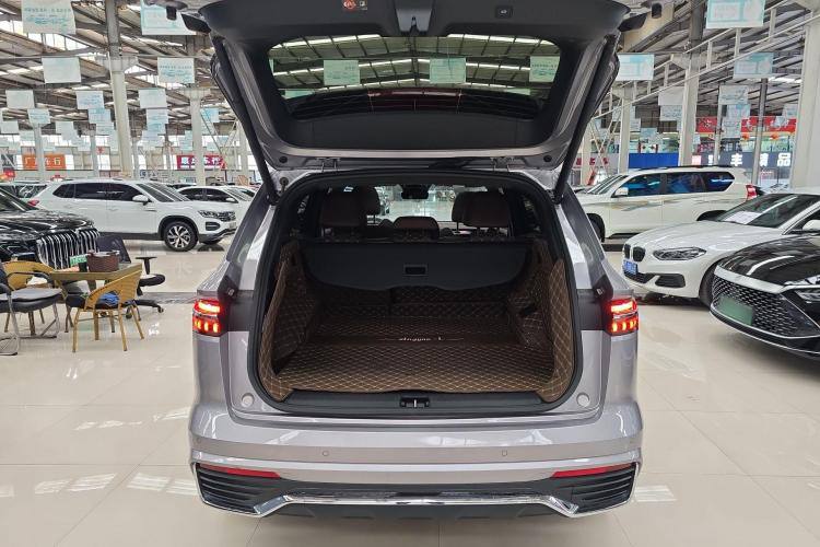 Geely Monjaro 2021