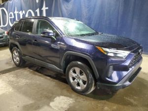 TOYOTA RAV4 XLE 2023