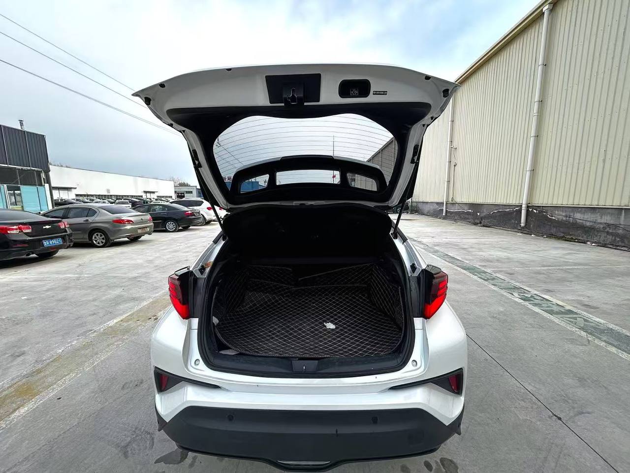 TOYOTA C-HR Deluxe Edition 2021