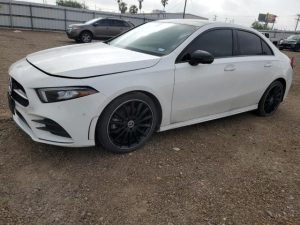 MERCEDES-BENZ A 220 2021