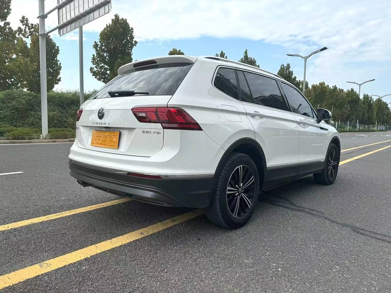 VOLKSWAGEN TIGUAN 2021