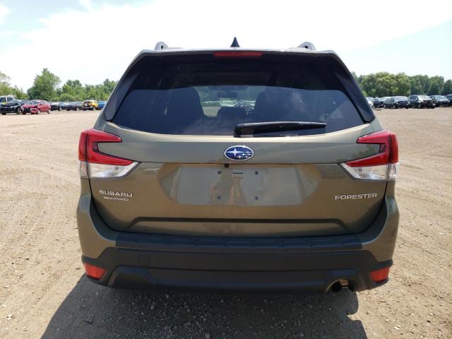 SUBARU FORESTER PREMIUM 2024