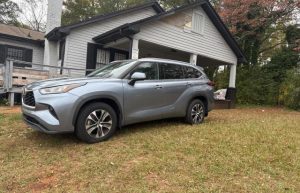 TOYOTA HIGHLANDER XLE 2020