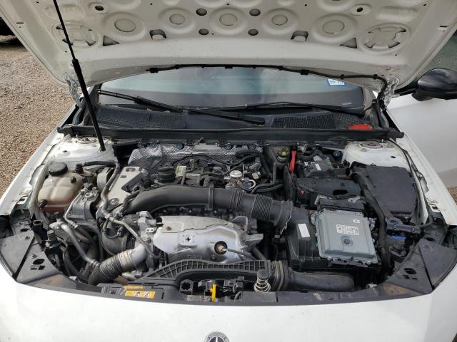 MERCEDES-BENZ A 220 2021