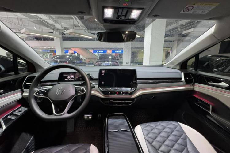 Volkswagen ID.6 CROZZ First Edition 2021