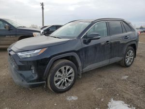 TOYOTA RAV4 XLE 2023