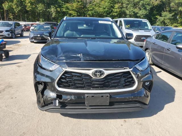TOYOTA HIGHLANDER XLE 2022