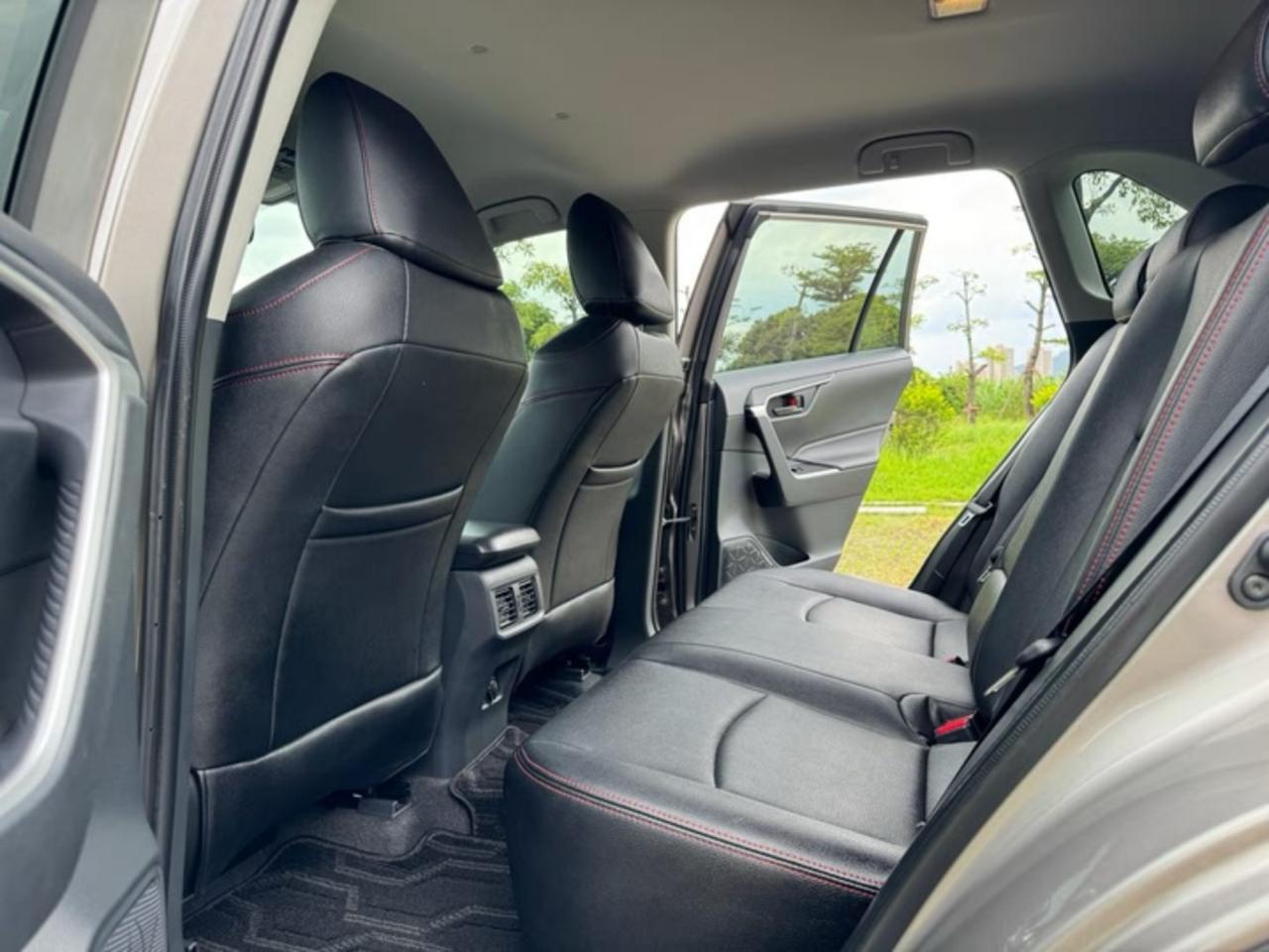 TOYOTA RAV4 2022