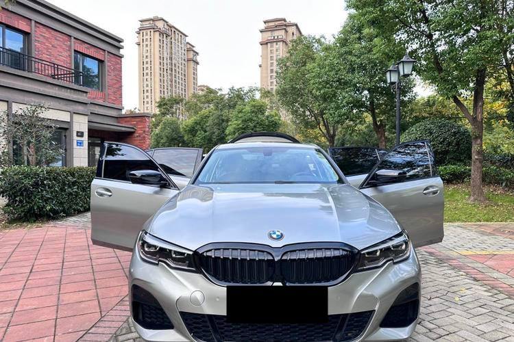 BMW 3 Series 320i M-package 2021